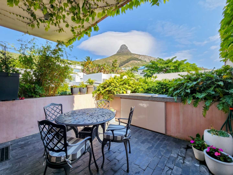 1 Bedroom Property for Sale in Fresnaye Western Cape